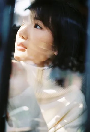 毛晓彤冬日文艺风唯美写真图片_4