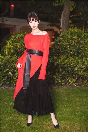 红色长裙性感美女毛晓彤精灵仙子清纯美女写真图片_3