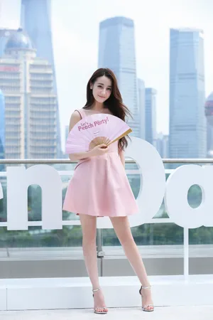 迪丽热巴品牌活动照图片_2