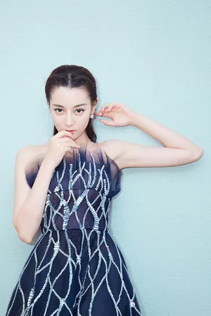 迪丽热巴性感活动照图片_4