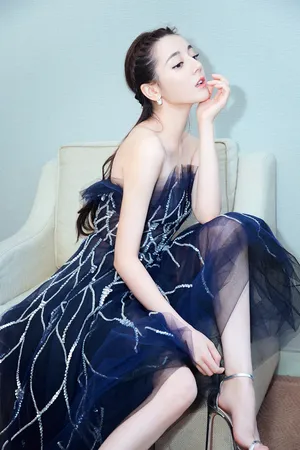 迪丽热巴性感活动照图片_8