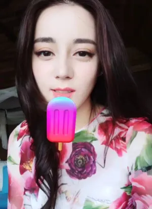 迪丽热巴直播超美图片_2