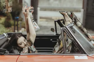 迪丽热巴《不期而遇》FashionFilm性感写真图片_4