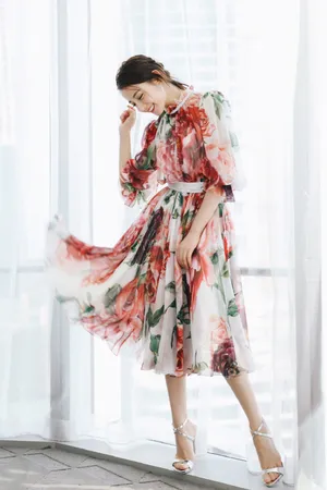迪丽热巴印花长裙甜美性感写真图片_5