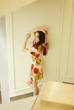 迪丽热巴性感养眼写真图片_9