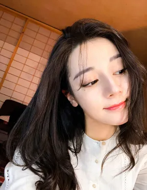 迪丽热巴生活自拍照图片