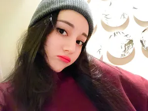 迪丽热巴晚安自拍甜美写真图片
