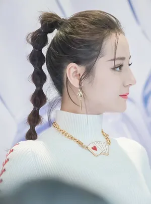 迪丽热巴侧颜超美高清图片_6