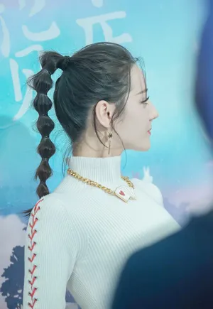 迪丽热巴侧颜超美高清图片_7