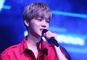 鹿晗最新帅气美图_4