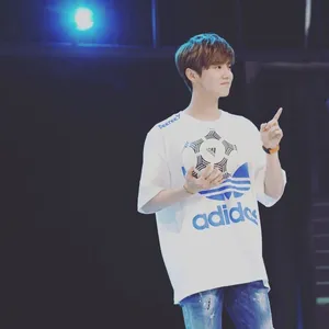 鹿晗阿迪达斯新品发布会高清图片