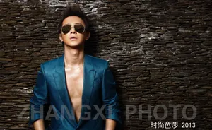 韩庚湿身登芭莎展型男魅力_1