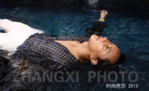 韩庚湿身登芭莎展型男魅力_2