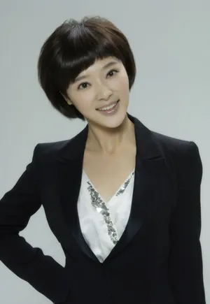 央视美女主播胡蝶恋上韩庚海量生活照曝光_6