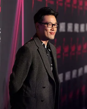 众男星盛装出席中国优雅盛典韩庚帅气装扮博眼球