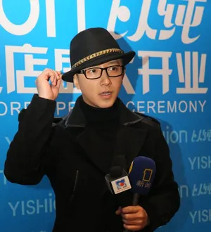 韩庚阿兰西安捞金粉丝太热情吓坏蔡依林_3