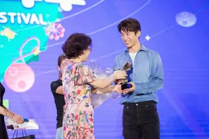 窦骁高清帅气活动图片_3