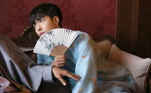 张艺兴长衫帅气高清图片_4
