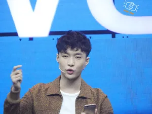 张艺兴华为nova发布会高清图片_3