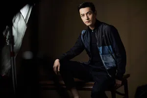 胡歌俊朗绅士范时尚大片写真图片