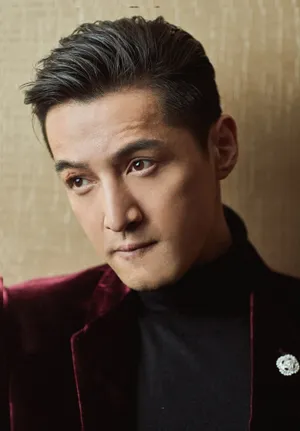 胡歌丝绒西装绅士儒雅气质写真图片_4