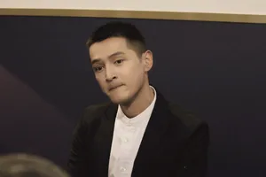 胡歌寸头亮相活动图片_7