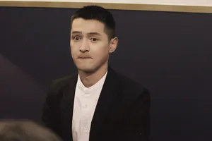 胡歌寸头亮相活动图片_8