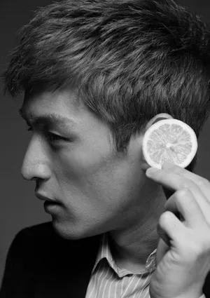 胡歌帅气潮男写真_5