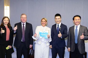 黄晓明活动照图片_5