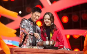 黄晓明湖南卫视小年夜春晚高清帅气图片_2
