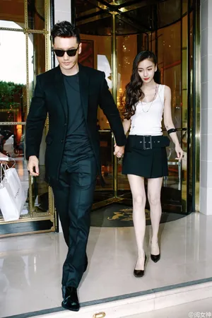 angelababy黄晓明十指紧扣狂秀恩爱俊男美女_2