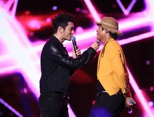黄晓明录制中国梦之声上演脱衣秀_2