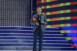 第29届金鸡奖表彰典礼黄晓明赵薇张静初等现身