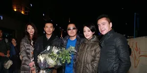 黄晓明生获赠比基尼蛋糕片场调侃周迅胸大_14