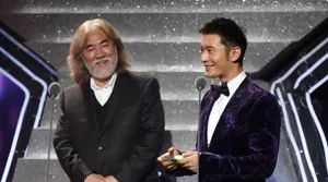 爱奇艺之夜杨颖黄晓明甜美出席_1