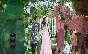 Angelababy黄晓明爱的无时无刻恩爱秀到晚会现场_2