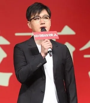 邓超黄晓明佟大为三帅争宠_2
