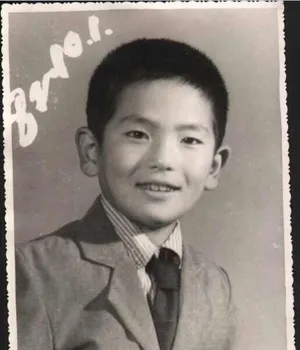 六一节周杰伦黄晓明童年照曝光帅气可爱_13