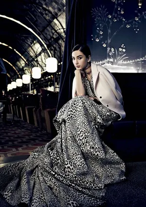 Angelababy美艳登Vogue感谢黄晓明给自己自由_15