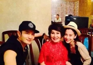 Angelababy黄晓明出席活动图片_7