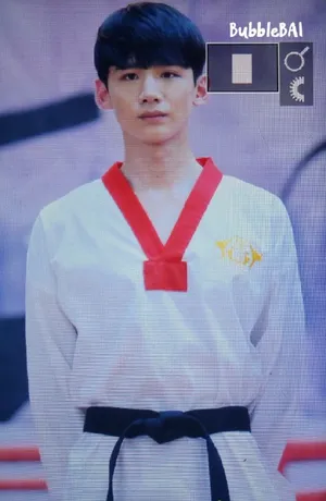 旋风少女杀青会白敬亭高清大图白敬亭白色道服_3