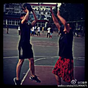 白敬亭微博更新照白敬亭生活照白敬亭自拍照整理_6