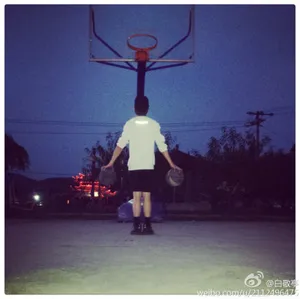 白敬亭微博更新照白敬亭生活照白敬亭自拍照整理_15