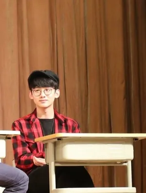 白敬亭中国传媒大学见面会洋溢着大学生快乐天性_12