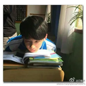 暖男校草白敬亭匆匆那年乔燃花絮图剧照截图整理集合_17