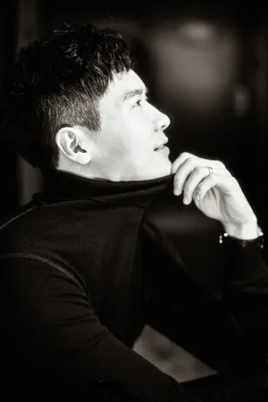 高云翔黑白质感时尚写真高清图片_3