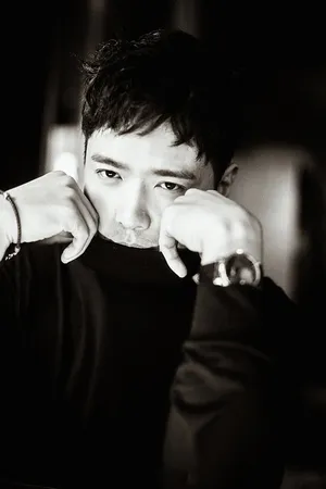 高云翔黑白质感时尚写真高清图片_5