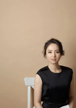 董璇瑞丽知性写真图片曝光_2