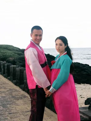 董璇高云翔结婚两周年鸳鸯戏水大秀恩爱_2