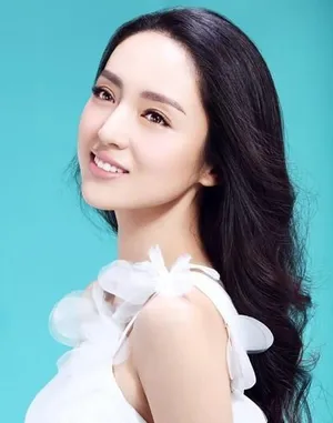 精致妆容风情万种_2